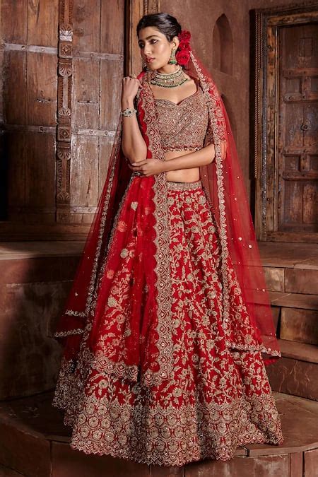 Buy Red Raw Silk Embroidered Dabka Leaf Neck Bridal Lehenga Set For