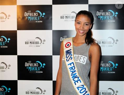 Photo Flora Coquerel Lors Du Spectacle Une Nuit Makala Au Z Nith