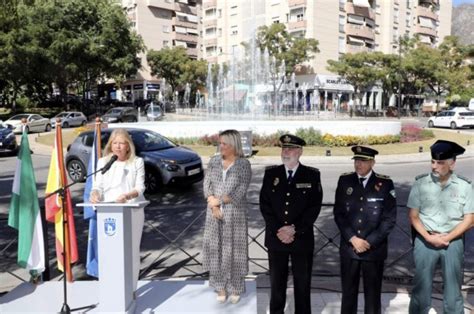 Una Gran Fuente De Metros Cuadrados De Di Metro Para La Rotonda De