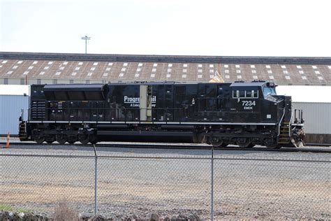 EMDX SD70ACe T4 7234 7234 As Built GenericRailfan Flickr