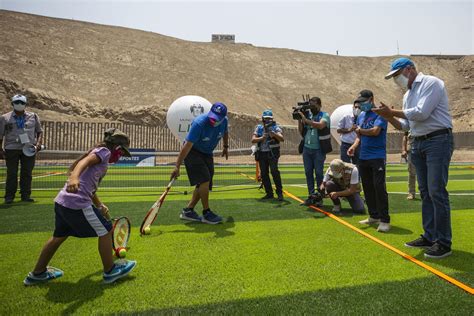 As Luce El Remodelado Campo Deportivo Bello Horizonte En Pachac Mac