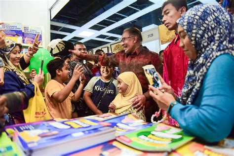 Anwar Ibrahim Hadiri PBAKL 2024 Jakarta Book Review JBR