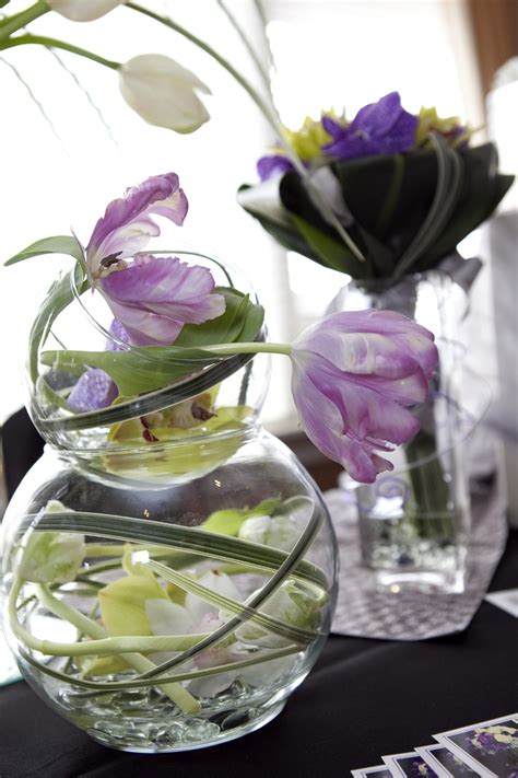 I love glass bowl centerpieces | Glass centerpieces, Glass bowl ...