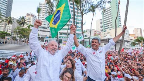 Lula defende política tributária progressiva em evento em Salvador