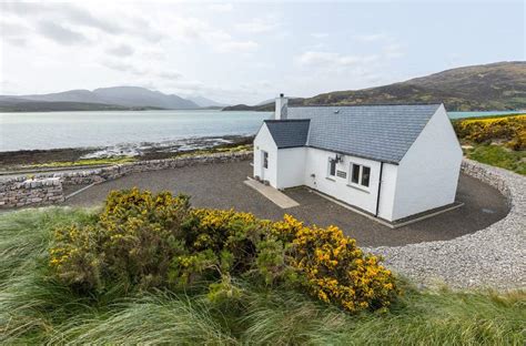 Cottages with Sea Views | Stunning Homes with Views Over the Sea