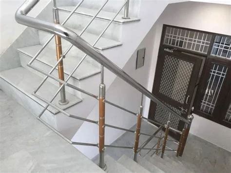 Silver Stainless Steel Railings Mounting Type Floor At Rs Sq Ft