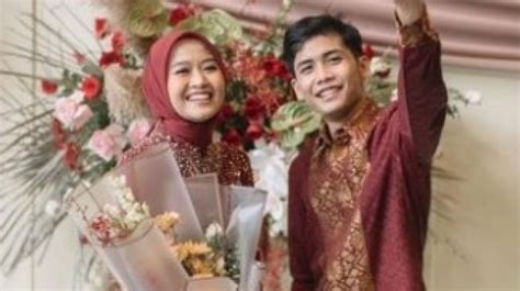 Karier Mentereng Istri Komika Bintang Emon Ternyata Dosen Di