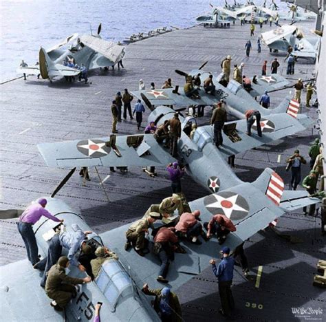 Asisbiz Grumman F4f 3 Wildcat Vf 6 Black 6f5 6f3 And 6f2 Being Mission Readied 1942 01