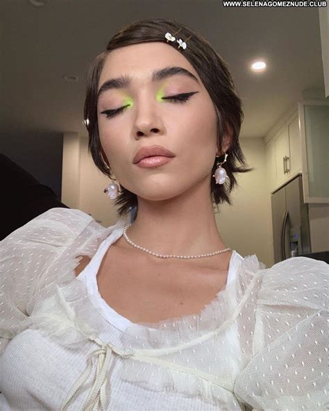 Rowan Blanchard Posing Hot Beautiful Babe Sexy Celebrity