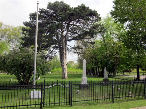Willoughby Pioneer Burial Ground (Belden Hill) – Lake County