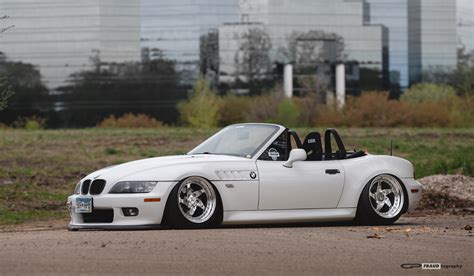 Awesome Bmw Z3 With Status Seats And Polished Ccw Wheels Vivid Racing News