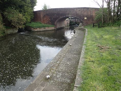 Shaw Bridge On The Chesterfield Canal Marathon Geograph Britain