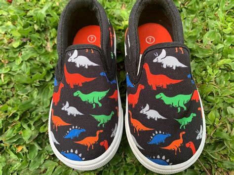 Payless Zoe And Zac Shoes Slip Ons For Boys Size 7 Dinosaur Print