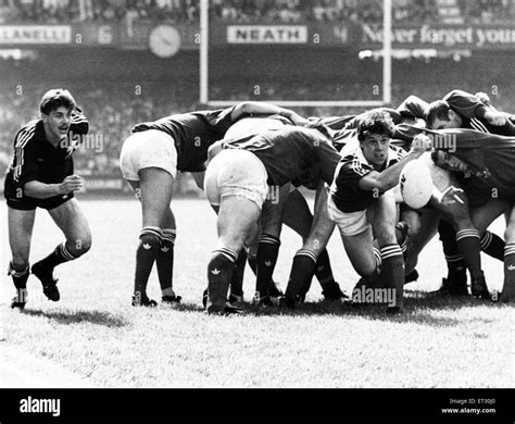 Welsh Rugby Union Final Neath 14 13 Llanelli Jonathan Griffiths