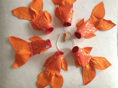 DIY KOI Fang Den Fisch Basteln Geschenk Freundin Klorollen