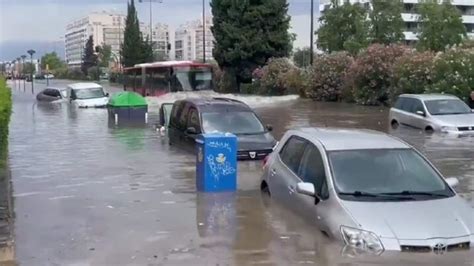 Watch Drivers Trapped In Cars After Hailstorm Flooding Today News