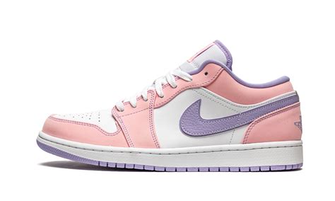 Jordan 1 Low SE Arctic Punch