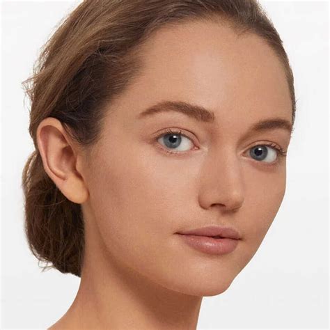 Shiseido Syncro Skin Self Refreshing Foundation 240 Kağan Parfümeri