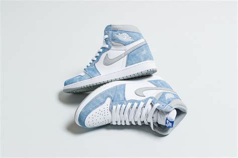 Nike Air Jordan 1 High OG Hyper Royal Intranet Iesab Br