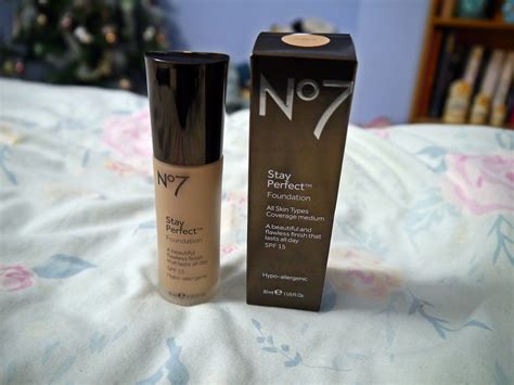 We Are Like Lightning | A Beauty Blog: Review - No7 Stay Perfect Foundation