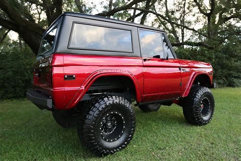 Velocity Restorations Fantastic 1976 Ford Bronco 4 Luxedb