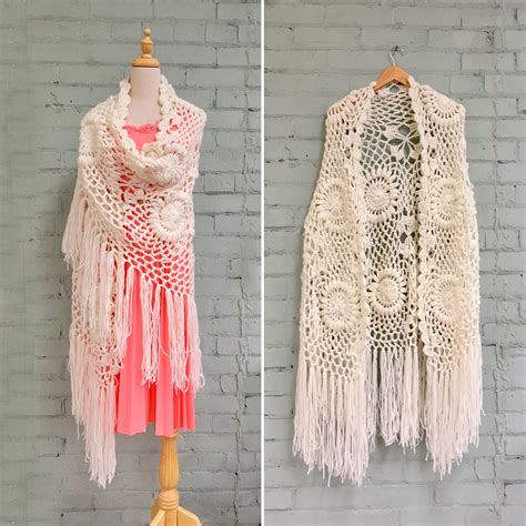 Vintage 1970s Crochet Shawl 70s Boho Shawl 1970s Fringe Etsy