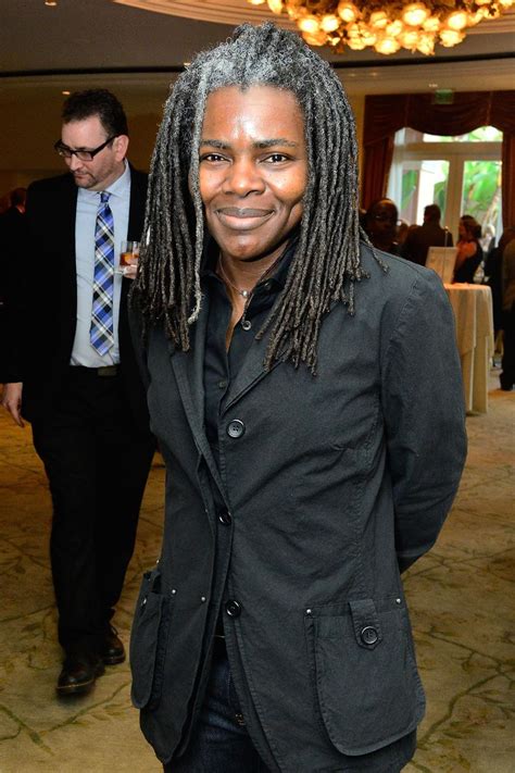 Tracy Chapman Becomes First Black Woman To Win Cma Award 35 Years After