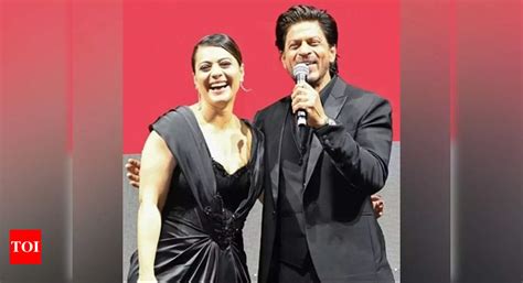 Shah Rukh Khan And Kajol Recreate Dilwale Dulhania Le Jayenge Moment