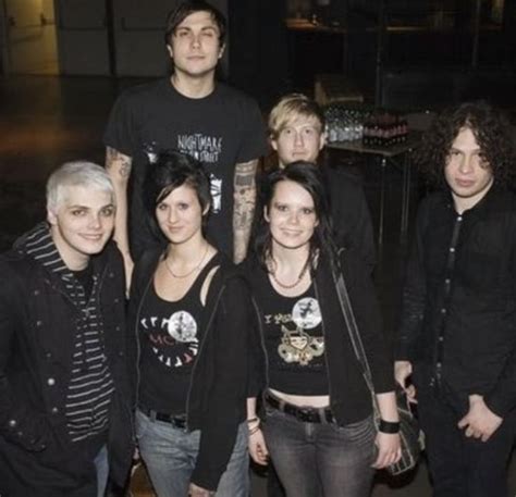 Pin By Heather Hobart On My Chemical Heartbreak My Chemical Romance