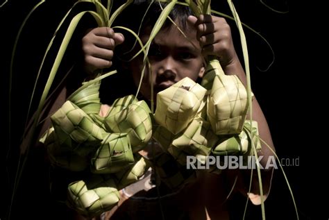 Permintaan Kulit Ketupat Menurun Republika Online