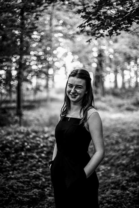 Rustic Senior Portraits Erie PA Portrait Photographer Matt Mead