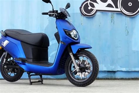 Akhirnya Suzuki Luncurkan Skutik Listrik E Ready Desain Mungil Berikut