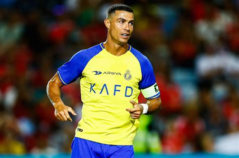 Grâce à Un Triplé De Cristiano Ronaldo Al Nassr Torpille Al Fateh Saudi Pro League J3 Al