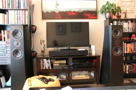 SVS Ultra Towers Floorstanding Speaker Review | The Master Switch