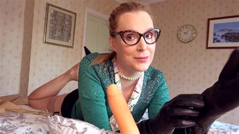 Ariel Anderssen Latex Gloves Dildo Handjob