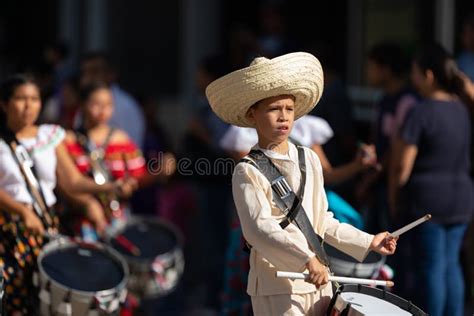 Desfile Del Día De La Revolución Mexicana Foto editorial Imagen de