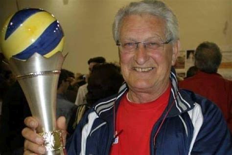 Lutto Nella Pallavolo Siciliana Scomparso Il Professore Carlo