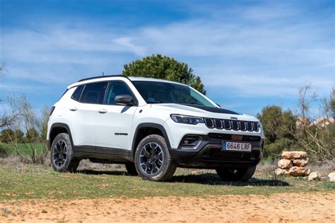 Prueba Jeep Compass Trailhawk 4xe 13 Phev 240 Cv Awd Ahorrador Y Muy