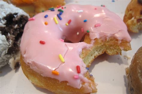 Dunkin Donuts Strawberry Glazed Donut Guzzle Nosh Flickr