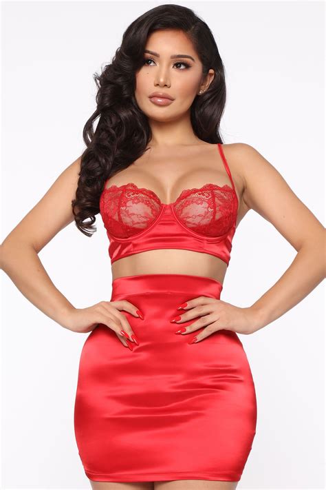 Available In Black Red And Ivory Satin Skirt Set Lace Bustier Top