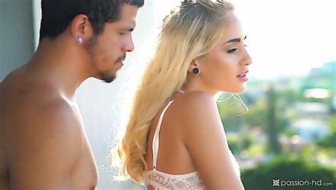 Gorgeous Babes Fuck In Hot HD Porn Videos