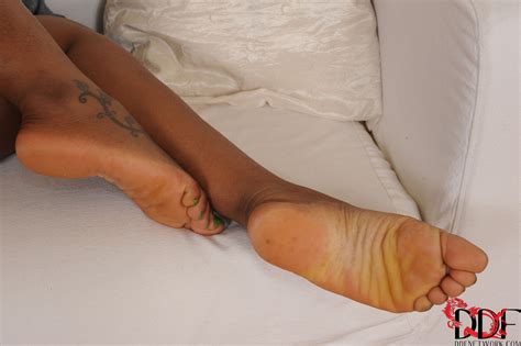 Maserati Reveals Her Fatty Ass And Big Tits In Raw Solo Moments At Home CoedCherry