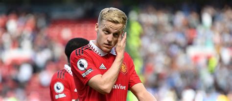 Donny Van De Beek Makes Long Awaited Return To Pitch In Unofficial