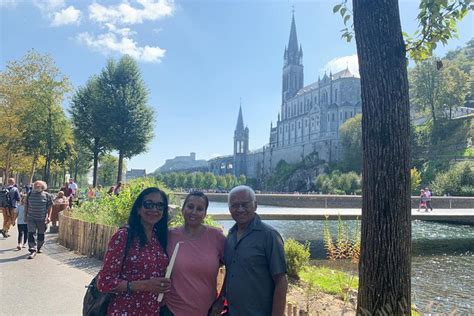 Tour Del Santuario Di Lourdes Santuario Di Pellegrinaggio Cattolico