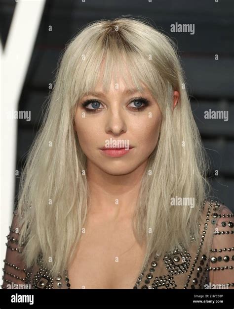 Portia Doubleday Arriving At The Vanity Fair Oscar Party In Beverly