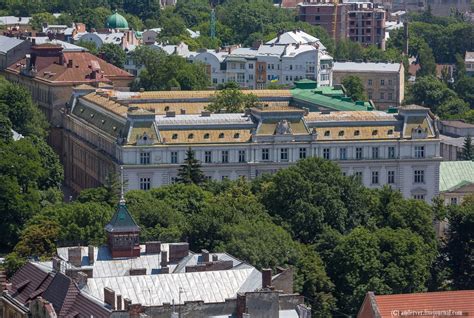 Beautiful architecture of Lviv · Ukraine travel blog