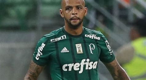 Torcedores Do Flamengo Pedem A Contrata O De Felipe Melo Nas Redes Sociais