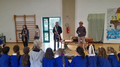 Al Via Alla Scuola Primaria Falcone Di Contea La Piantagione Del Bosco