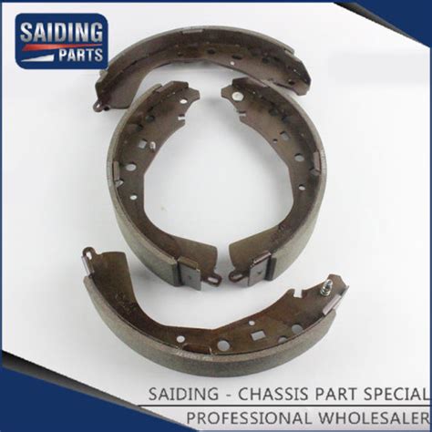 Saiding Semi Metal Brake Shoes 04495 0K160 For Toyota Hilux Revo Auto