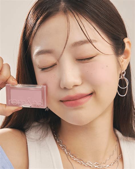 Rom Nd Better Than Cheek Renewal N01 NUTTY NUDE